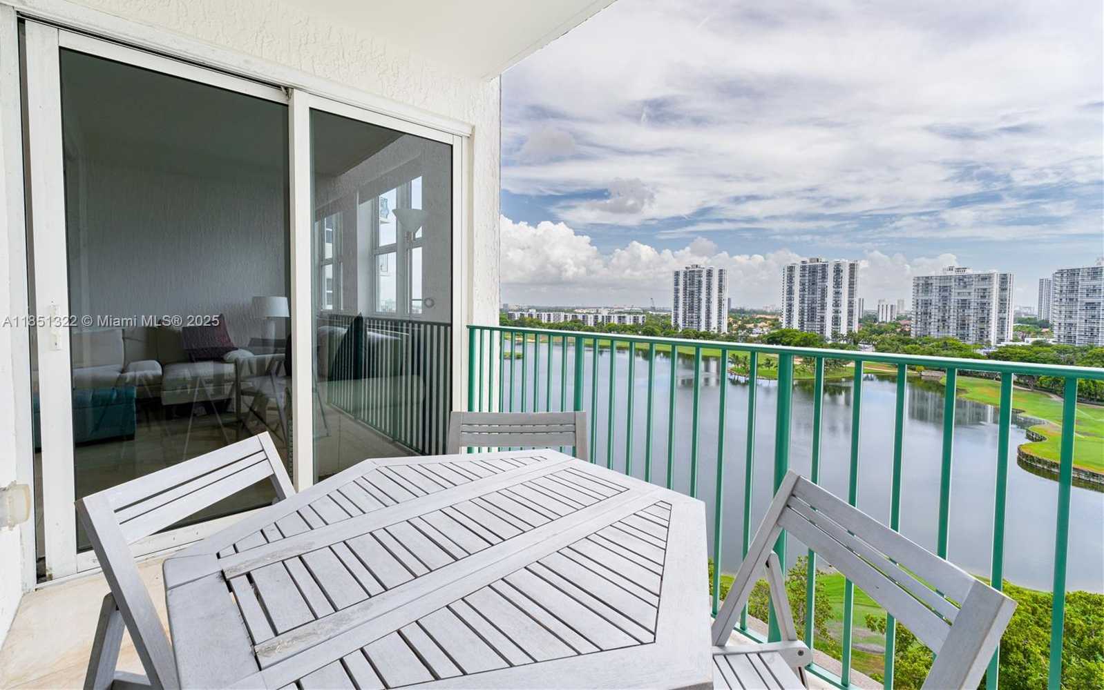 Small Image of 20000 EAST COUNTRY CLUB DR #1114, Aventura Number 6