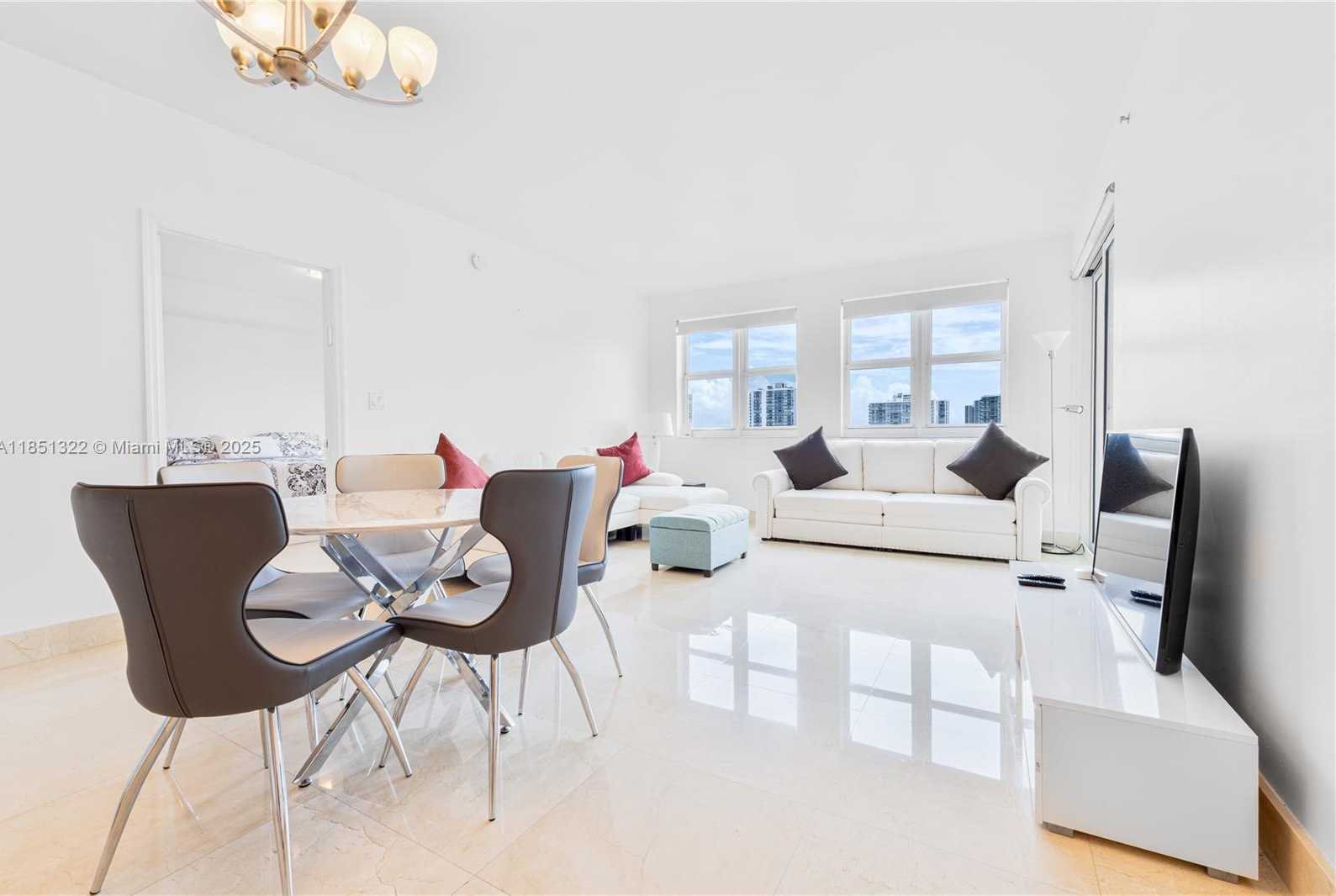 Small Image of 20000 EAST COUNTRY CLUB DR #1114, Aventura Number 8