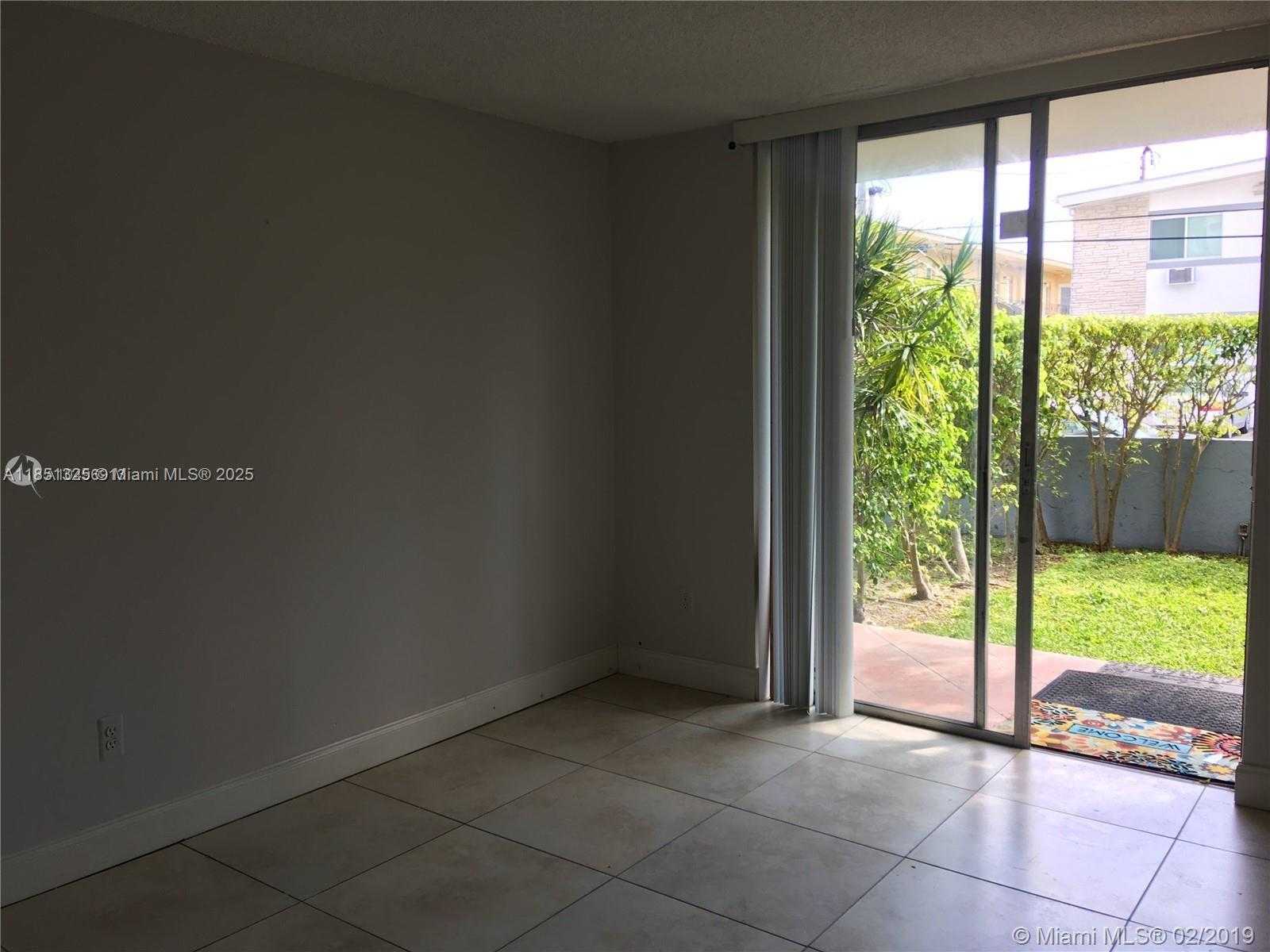 Small Image of 1801 SOUTH TREASURE DR #124, North Bay Village Number 6