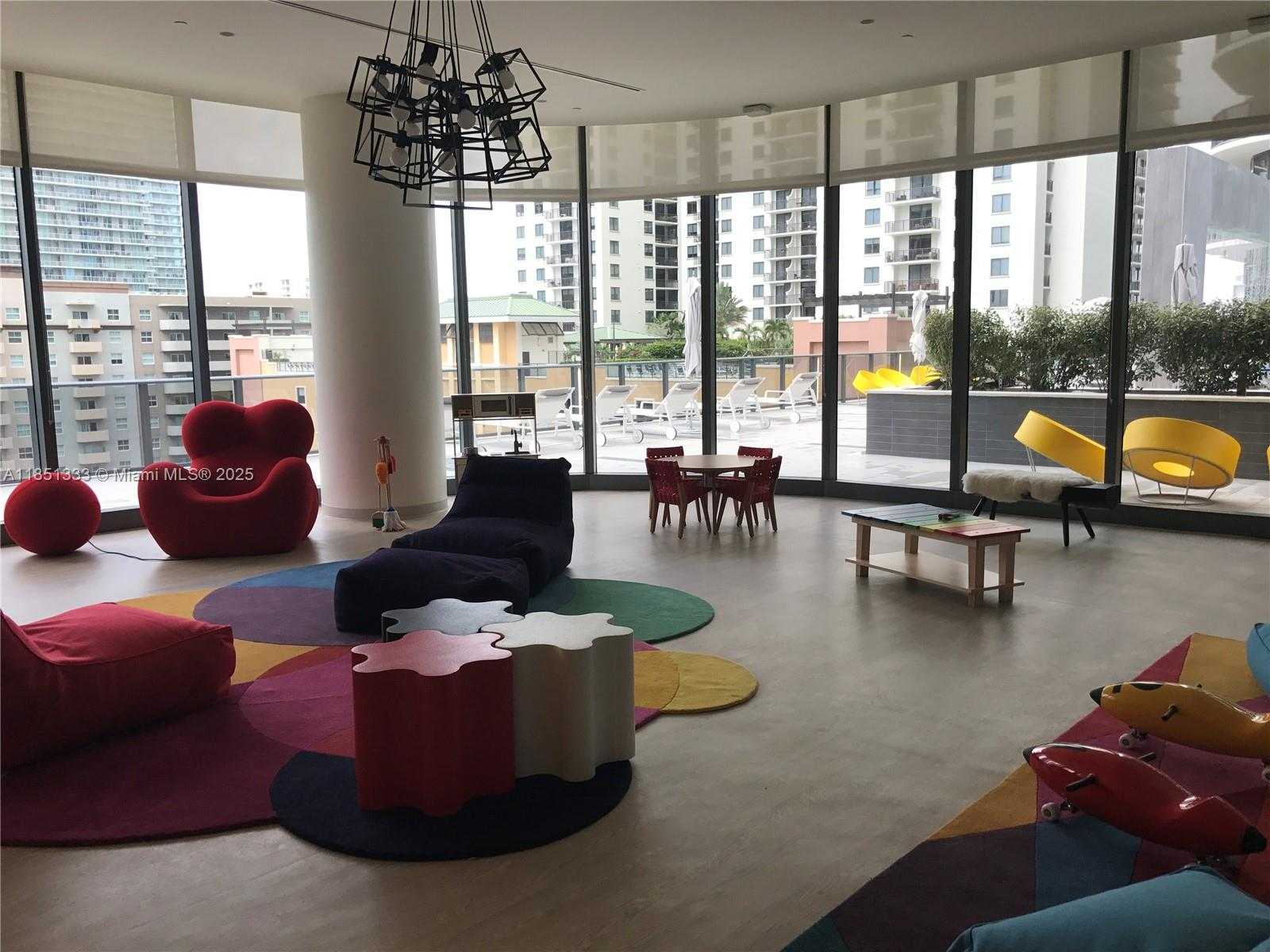 Small Image of 55 SOUTH WEST 9TH ST #2207, Miami Number 37