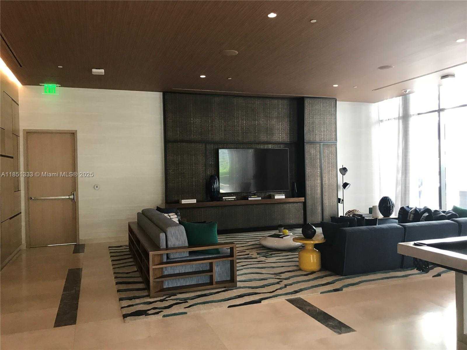 Small Image of 55 SOUTH WEST 9TH ST #2207, Miami Number 39