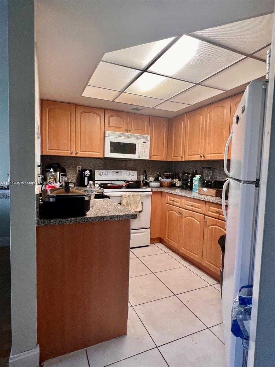 Small Image of 8335 SOUTH WEST 152ND AVE #B409, Miami Number 4