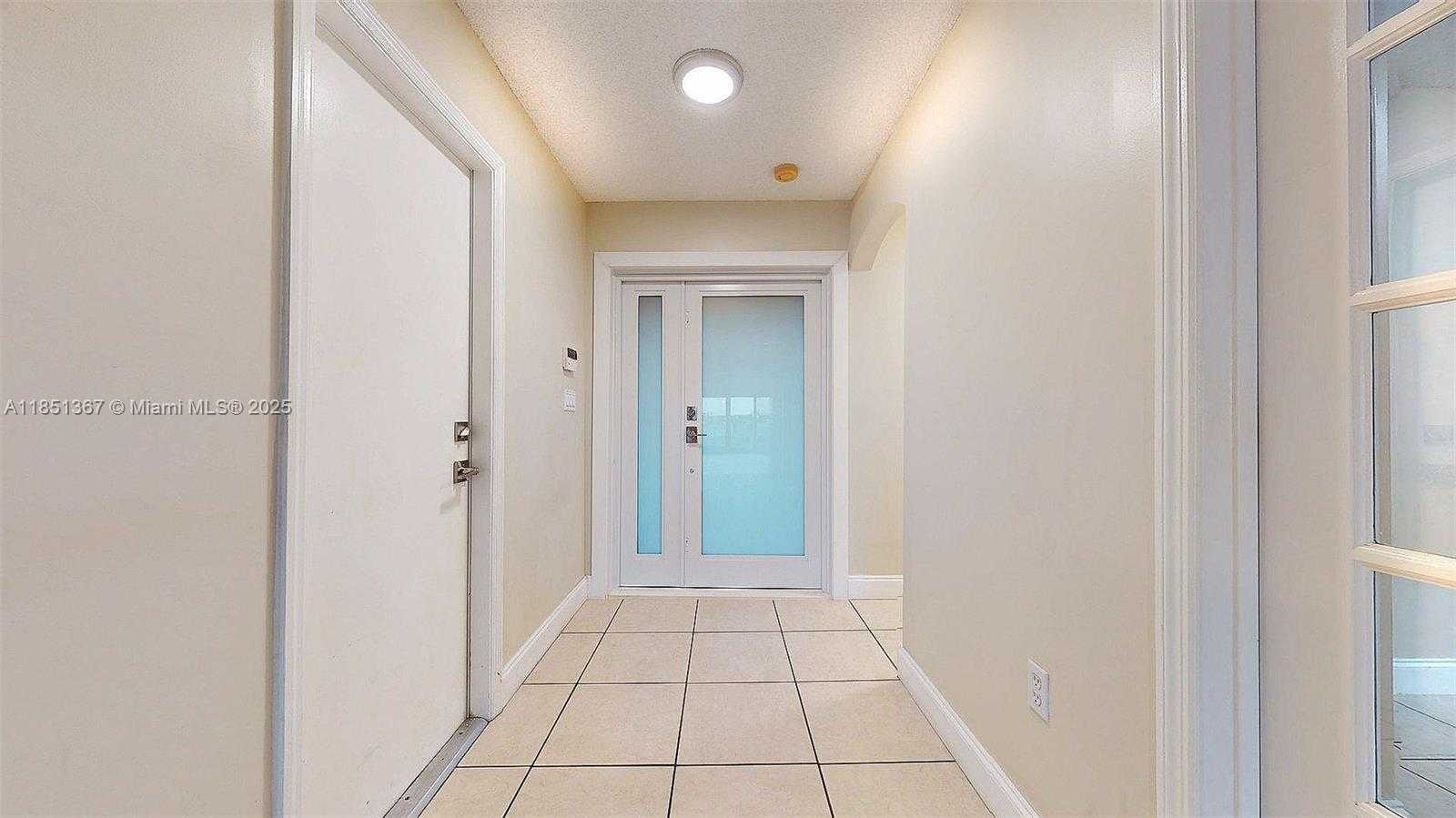 Small Image of 13524 SOUTH WEST 144TH TER, Miami Number 15