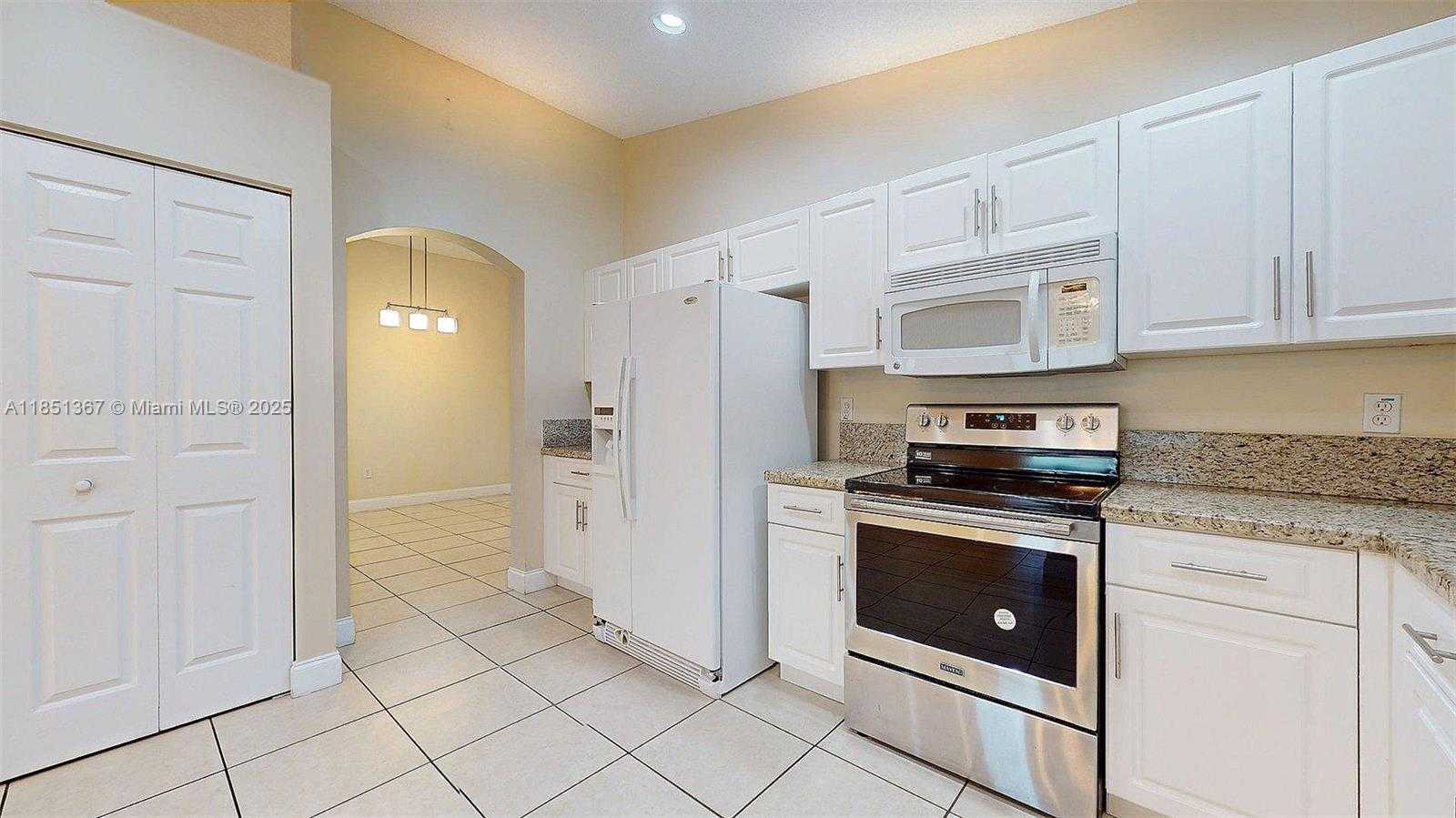 Small Image of 13524 SOUTH WEST 144TH TER, Miami Number 24