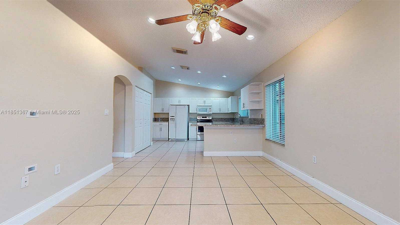 Small Image of 13524 SOUTH WEST 144TH TER, Miami Number 26