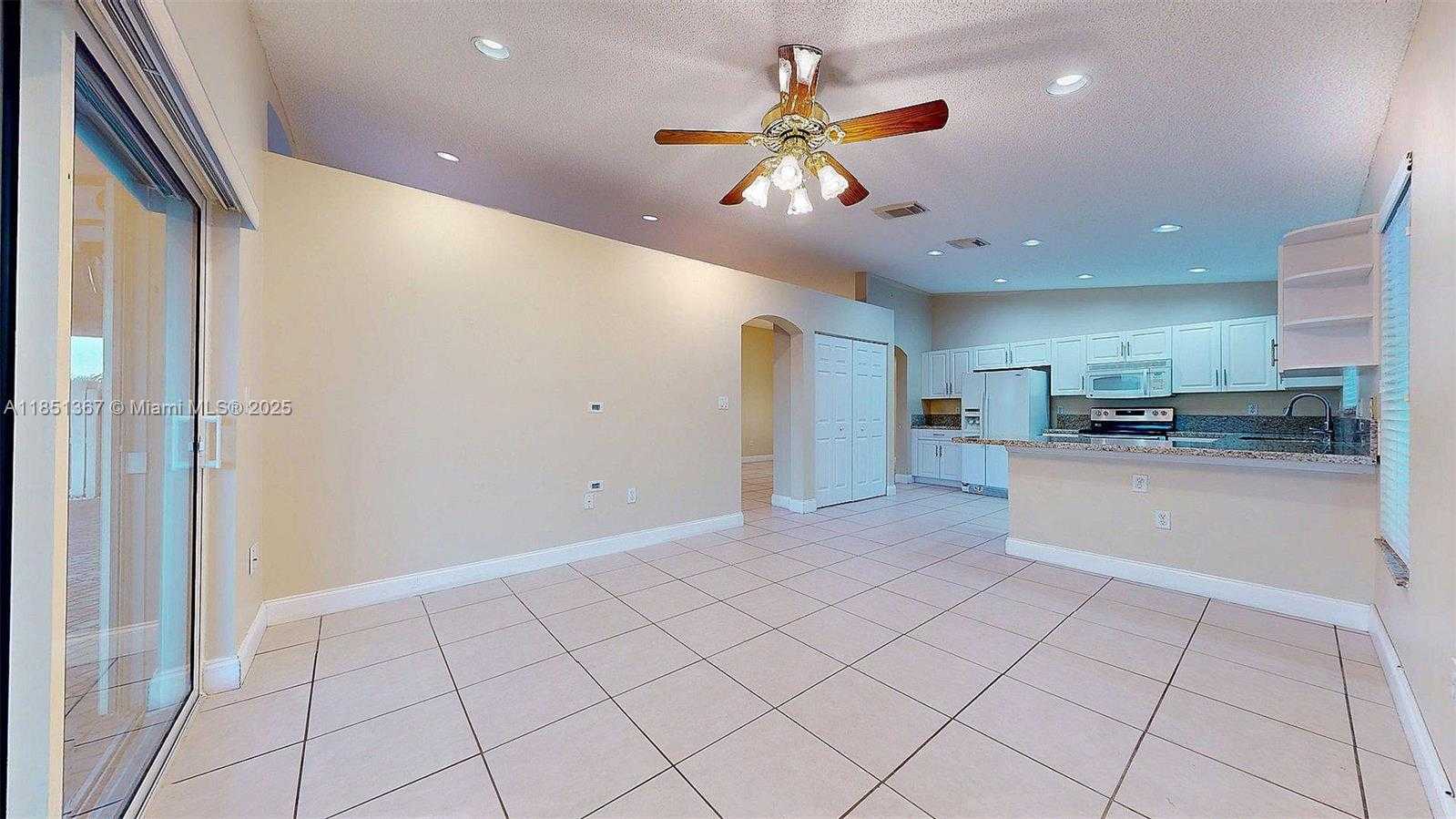 Small Image of 13524 SOUTH WEST 144TH TER, Miami Number 27