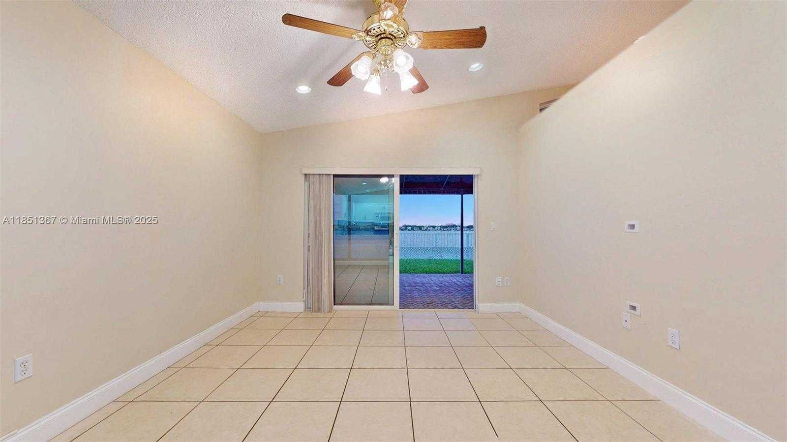 Small Image of 13524 SOUTH WEST 144TH TER, Miami Number 30