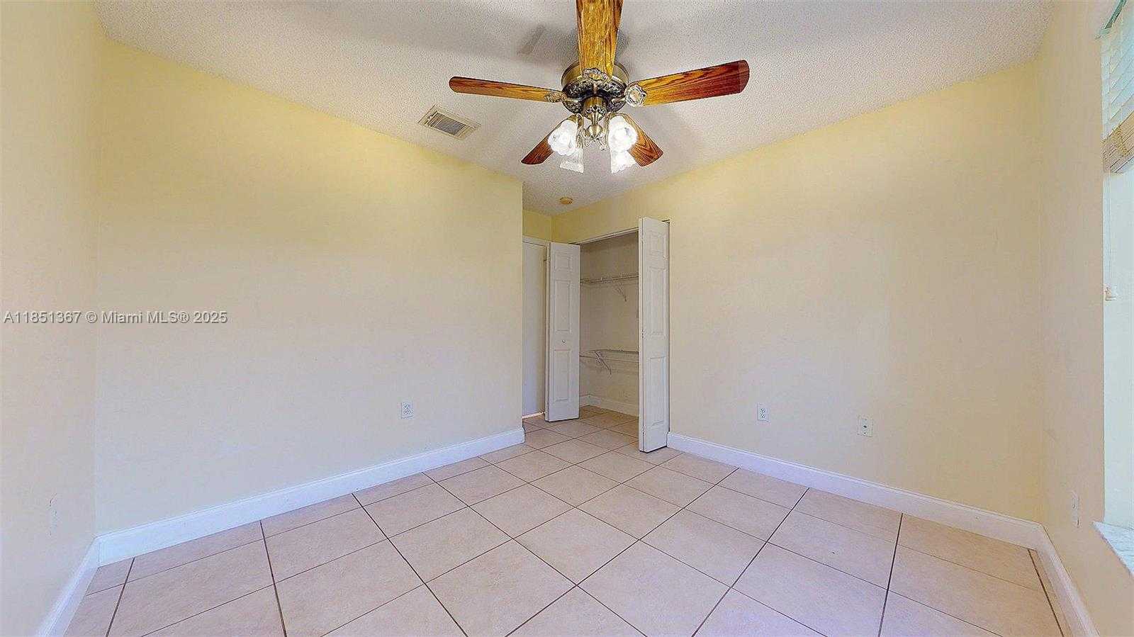Small Image of 13524 SOUTH WEST 144TH TER, Miami Number 31