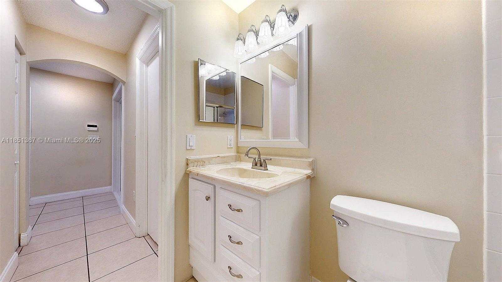Small Image of 13524 SOUTH WEST 144TH TER, Miami Number 38