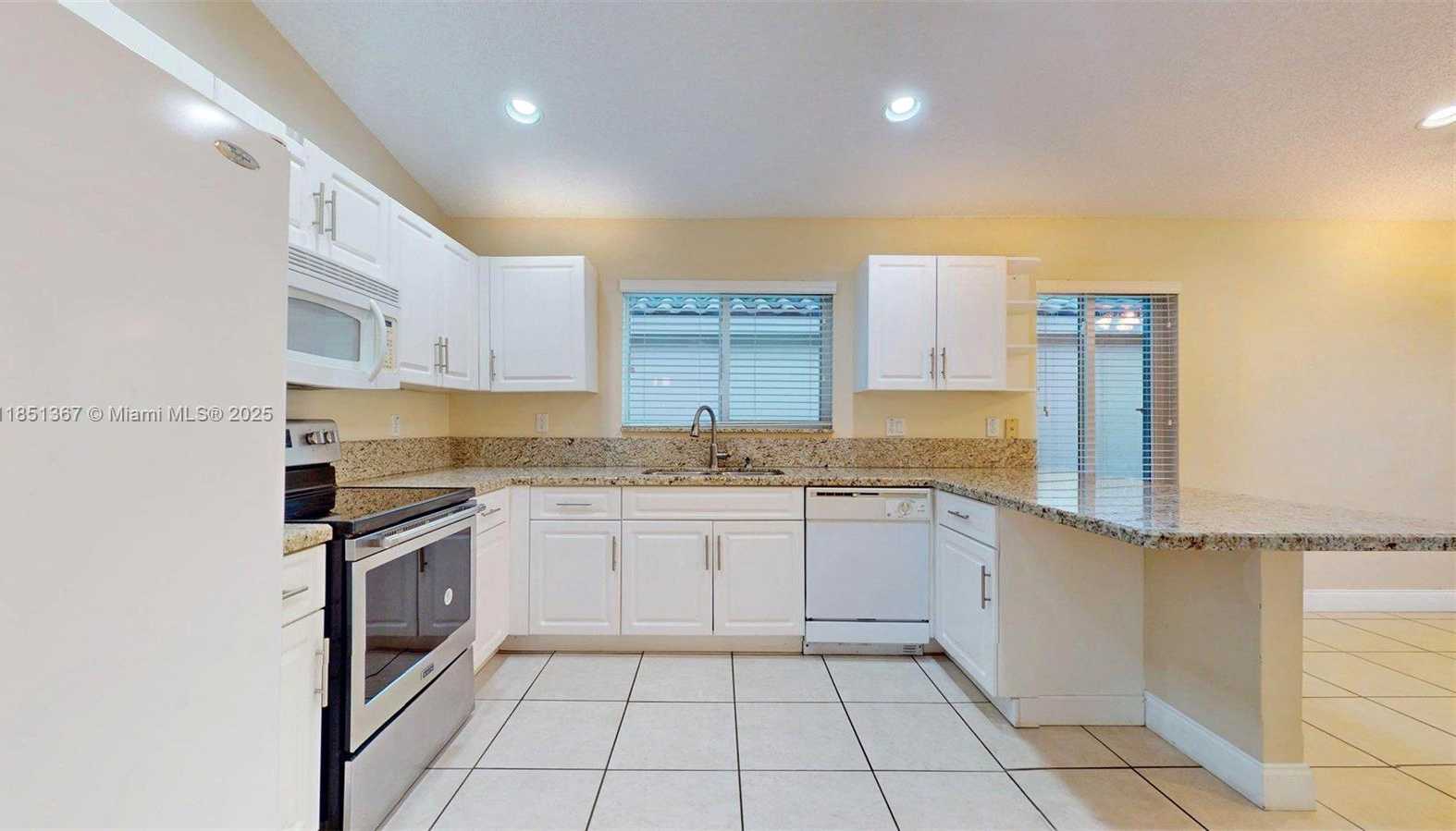 Small Image of 13524 SOUTH WEST 144TH TER, Miami Number 39