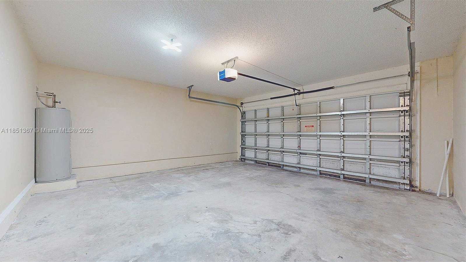 Small Image of 13524 SOUTH WEST 144TH TER, Miami Number 49
