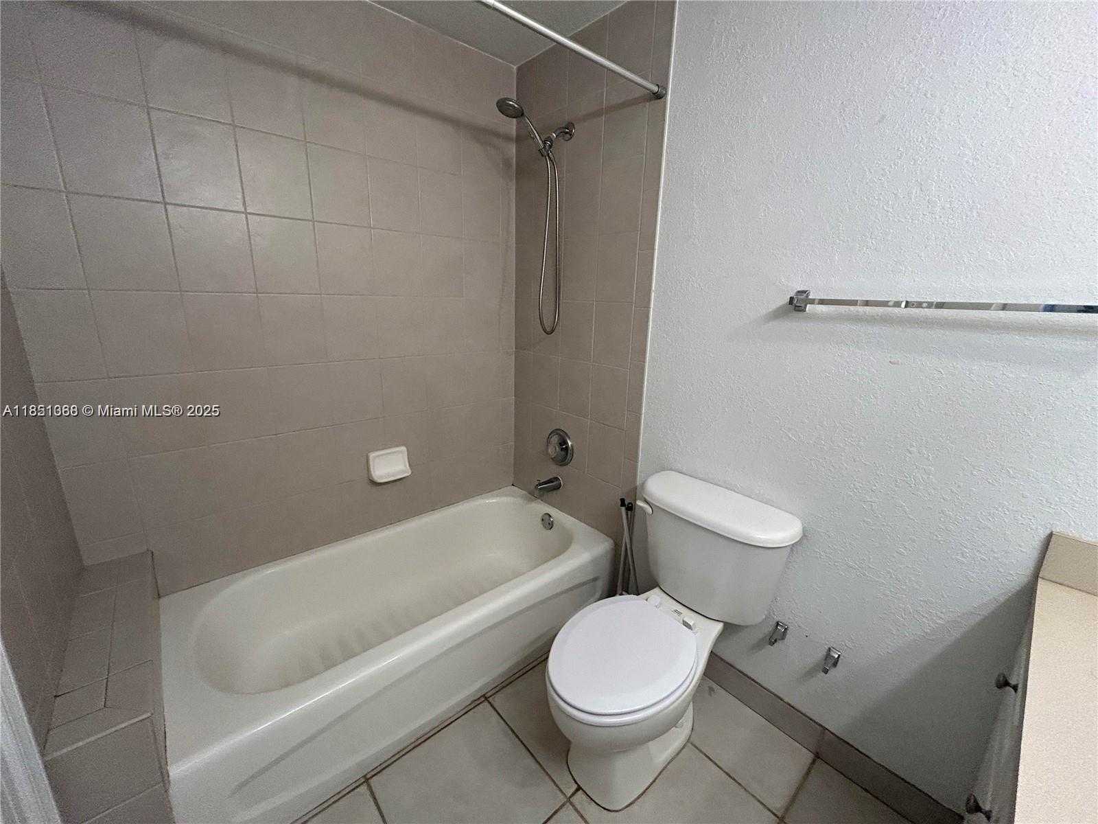 Small Image of 4802 WASHINGTON ST #10, Hollywood Number 13