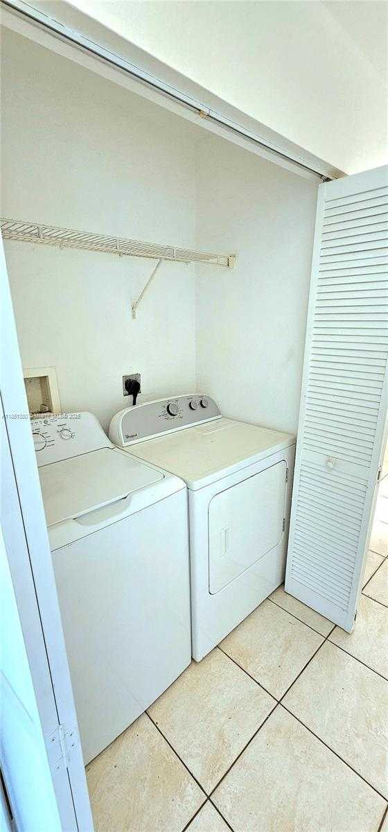 Small Image of 2311 COOLIDGE ST #B, Hollywood Number 13
