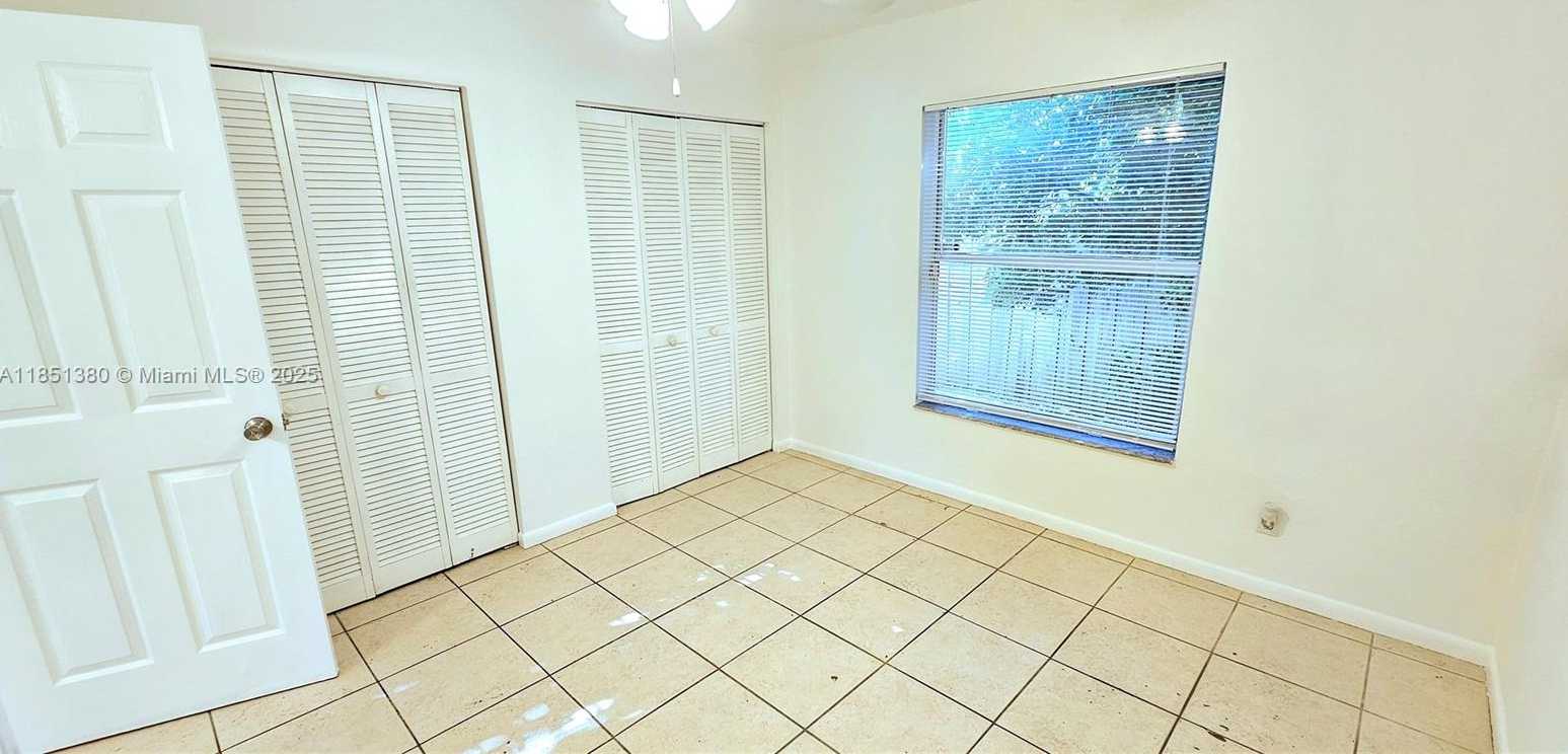 Small Image of 2311 COOLIDGE ST #B, Hollywood Number 15