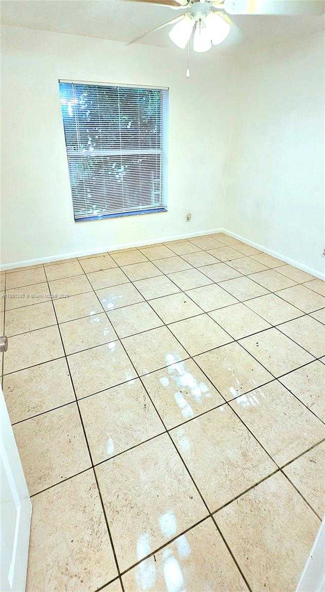 Small Image of 2311 COOLIDGE ST #B, Hollywood Number 16