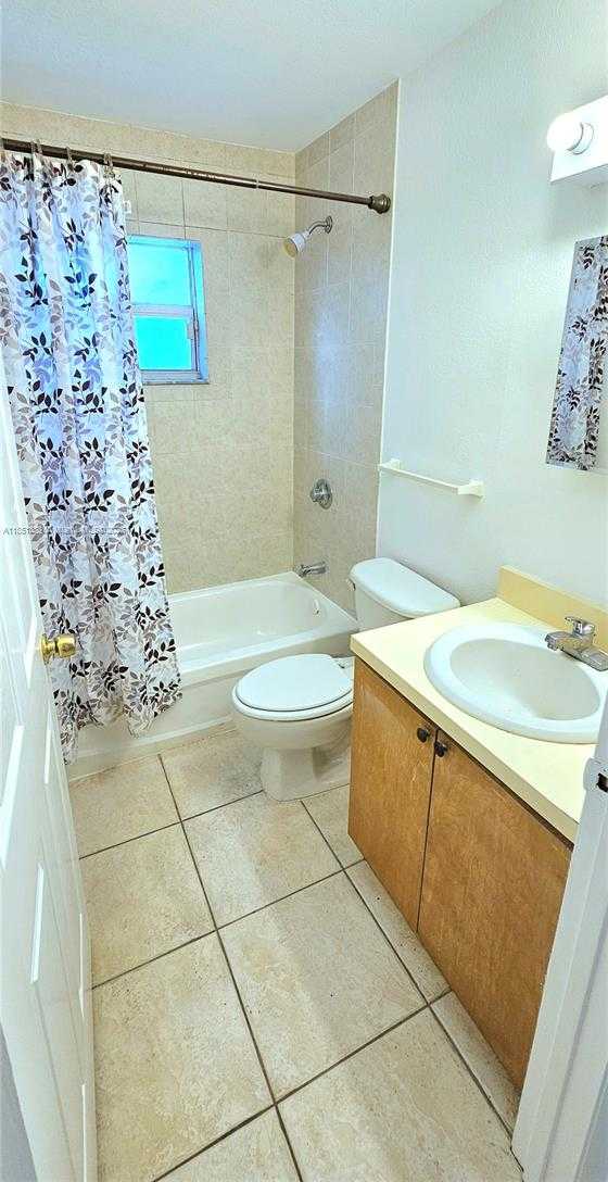 Small Image of 2311 COOLIDGE ST #B, Hollywood Number 18