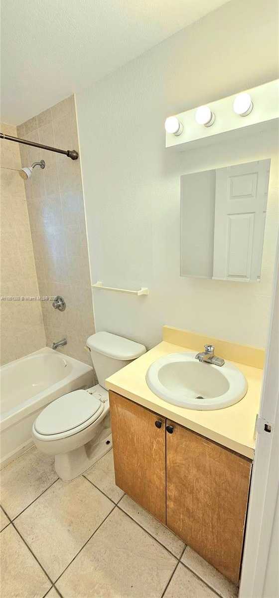 Small Image of 2311 COOLIDGE ST #B, Hollywood Number 19