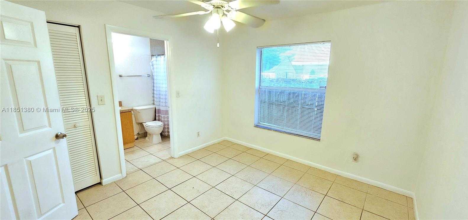 Small Image of 2311 COOLIDGE ST #B, Hollywood Number 20