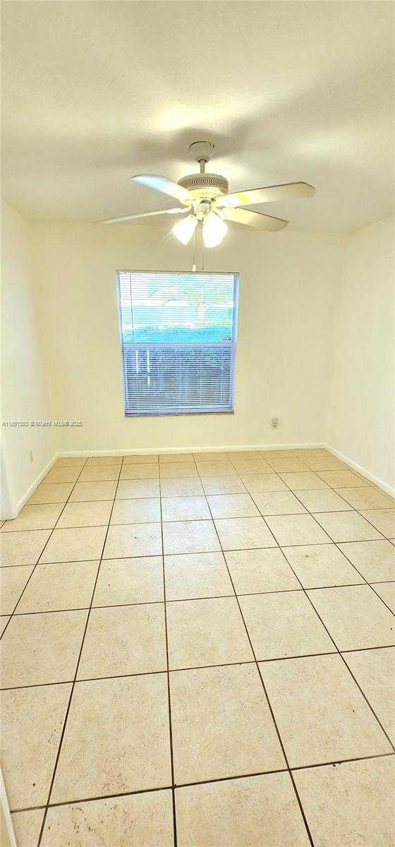 Small Image of 2311 COOLIDGE ST #B, Hollywood Number 21