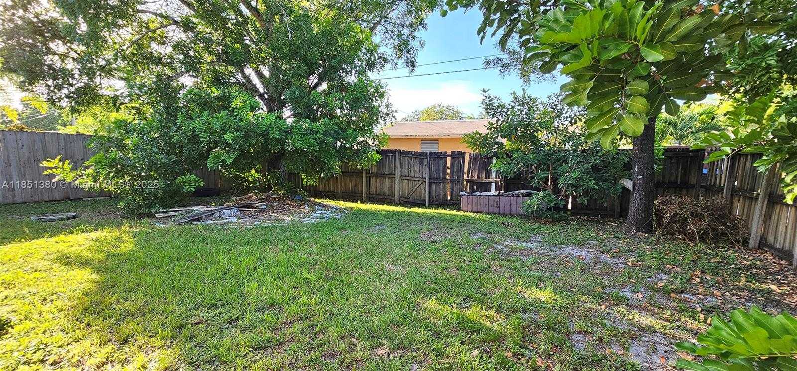 Small Image of 2311 COOLIDGE ST #B, Hollywood Number 28