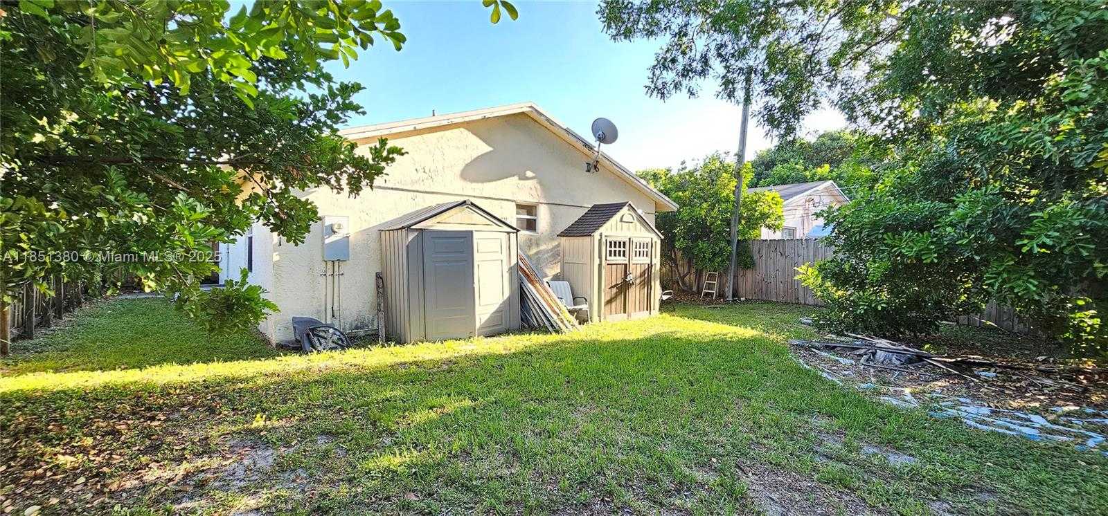Small Image of 2311 COOLIDGE ST #B, Hollywood Number 29