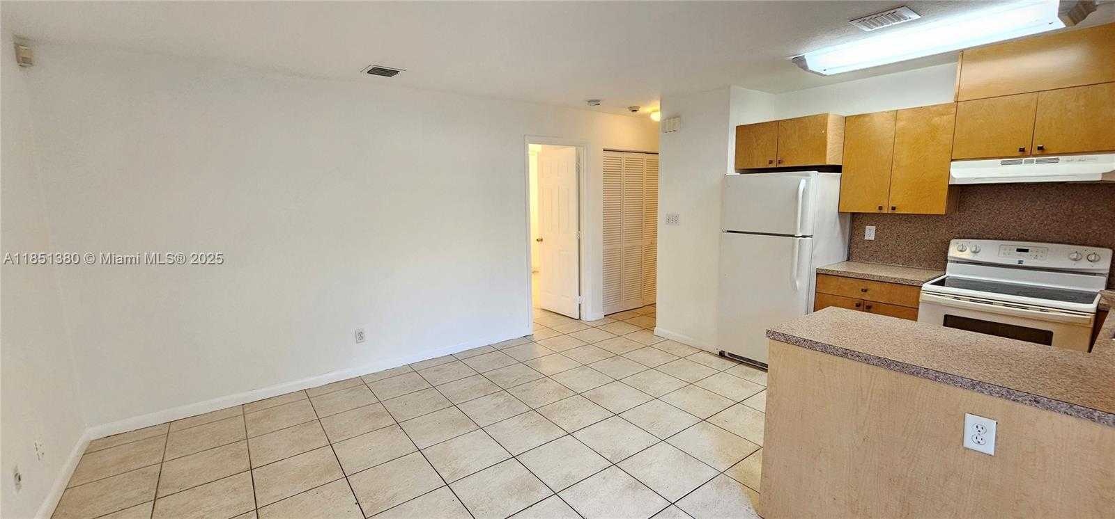 Small Image of 2311 COOLIDGE ST #B, Hollywood Number 6