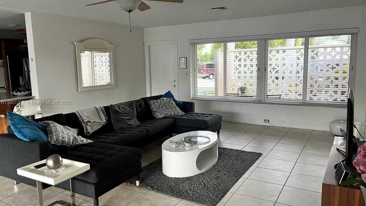 Small Image of 2424 SOUTH EAST 9TH ST #2424, Pompano Beach Number 13