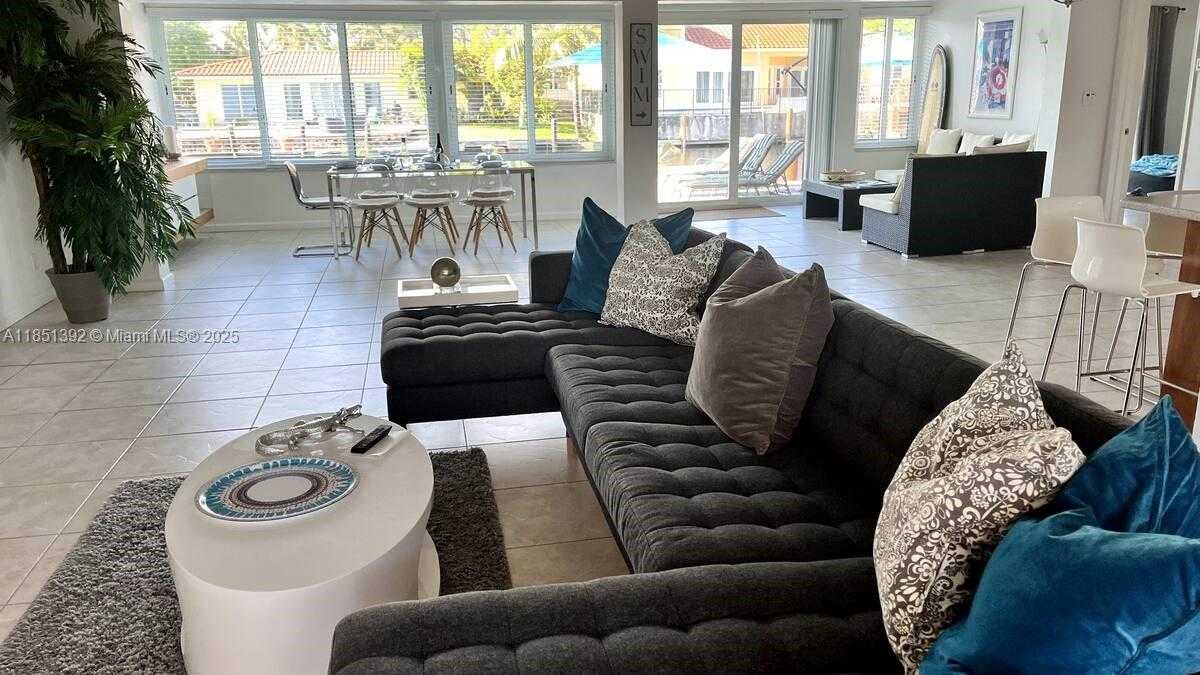 Small Image of 2424 SOUTH EAST 9TH ST #2424, Pompano Beach Number 15