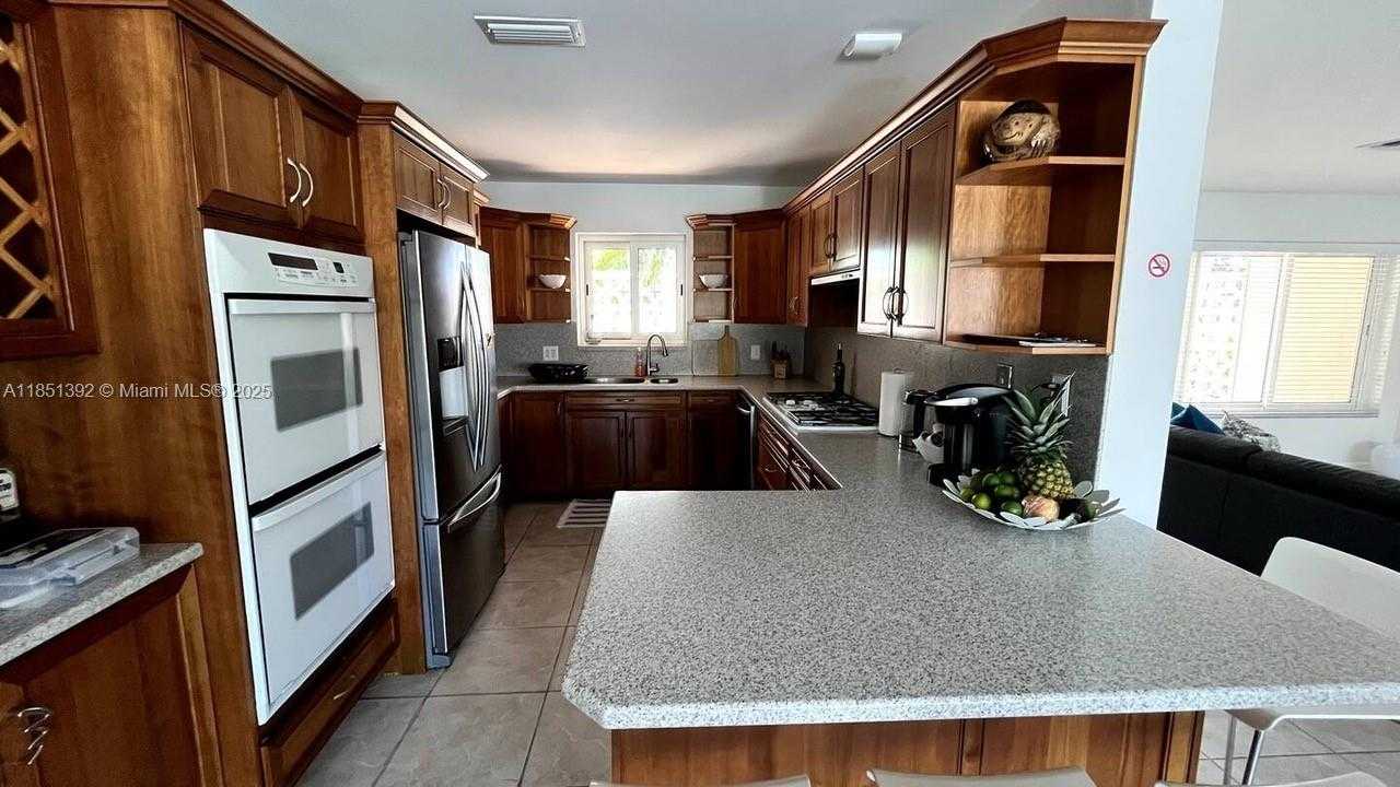 Small Image of 2424 SOUTH EAST 9TH ST #2424, Pompano Beach Number 24