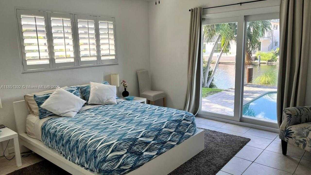 Small Image of 2424 SOUTH EAST 9TH ST #2424, Pompano Beach Number 26