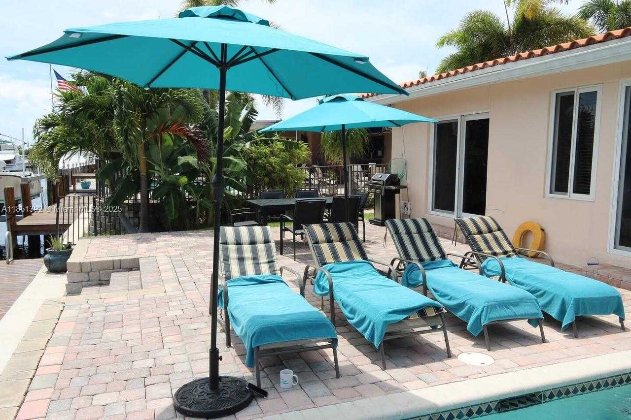 Small Image of 2424 SOUTH EAST 9TH ST #2424, Pompano Beach Number 4