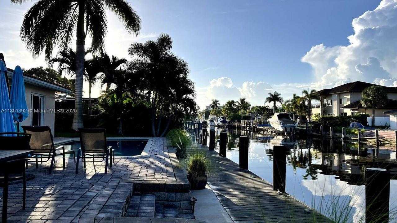 Small Image of 2424 SOUTH EAST 9TH ST #2424, Pompano Beach Number 5