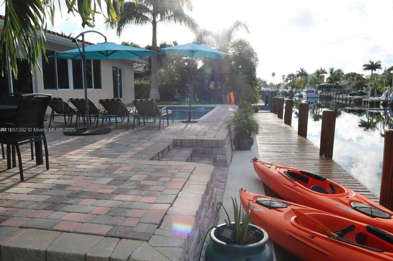 Small Image of 2424 SOUTH EAST 9TH ST #2424, Pompano Beach Number 7