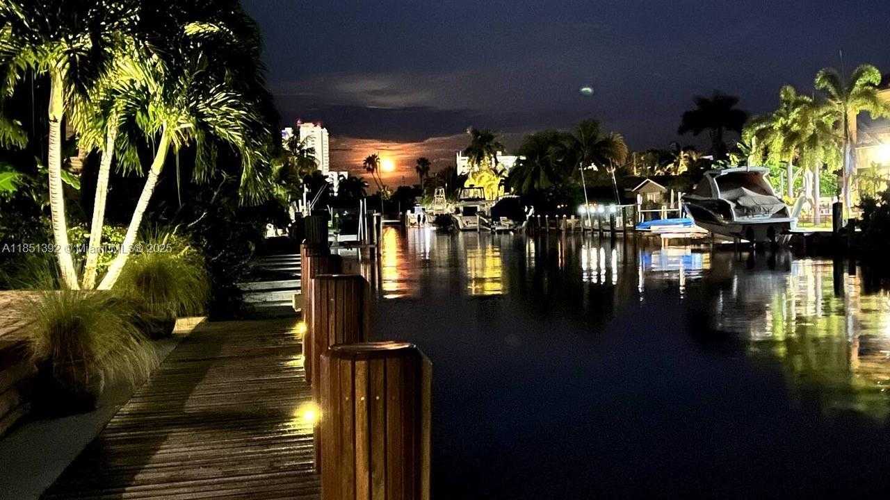 Small Image of 2424 SOUTH EAST 9TH ST #2424, Pompano Beach Number 9