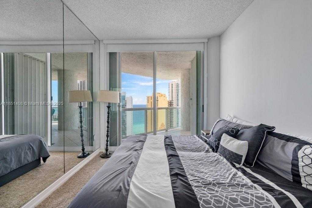 Small Image of 16400 COLLINS AVE #2842, Sunny Isles Beach Number 12