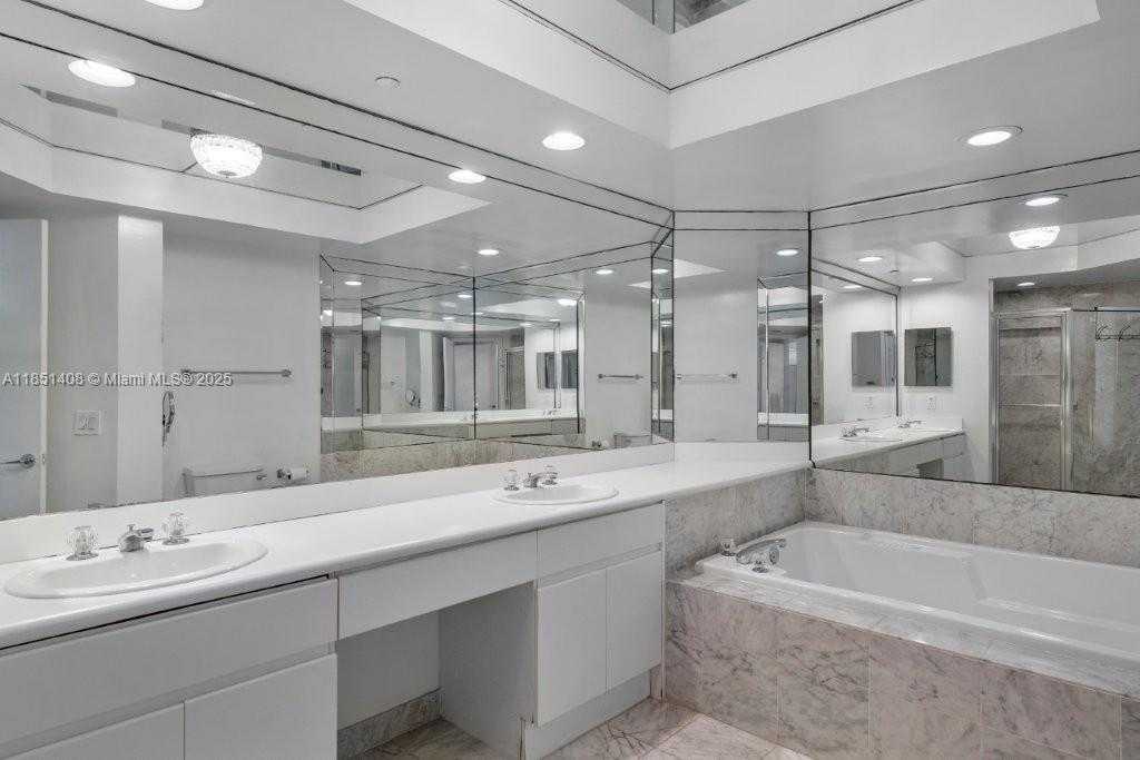 Small Image of 16400 COLLINS AVE #2842, Sunny Isles Beach Number 20