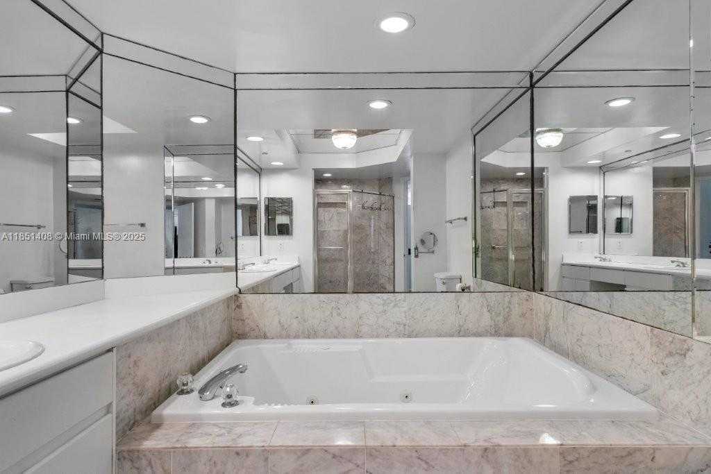 Small Image of 16400 COLLINS AVE #2842, Sunny Isles Beach Number 21