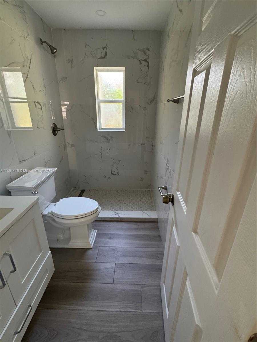 Small Image of 1767 NORTH WEST 93RD ST, Miami Number 16