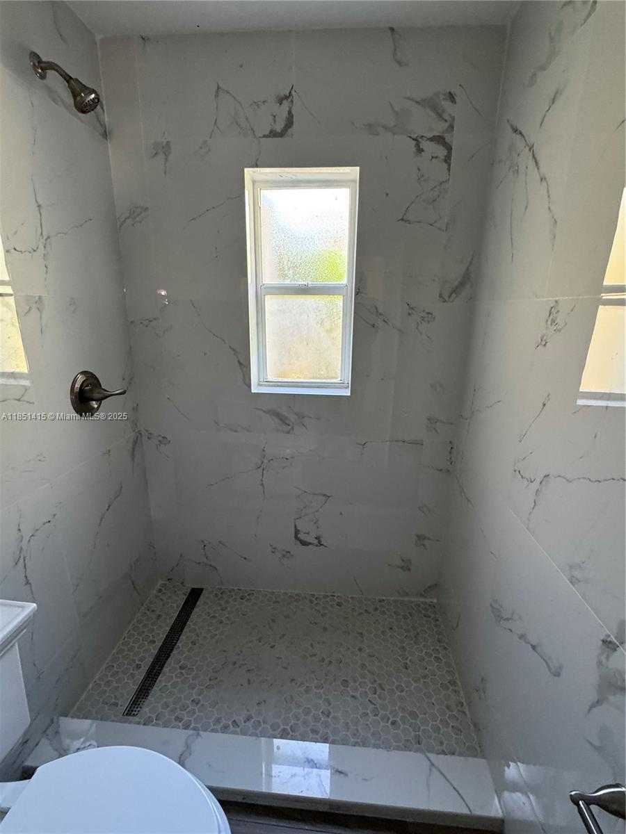 Small Image of 1767 NORTH WEST 93RD ST, Miami Number 17