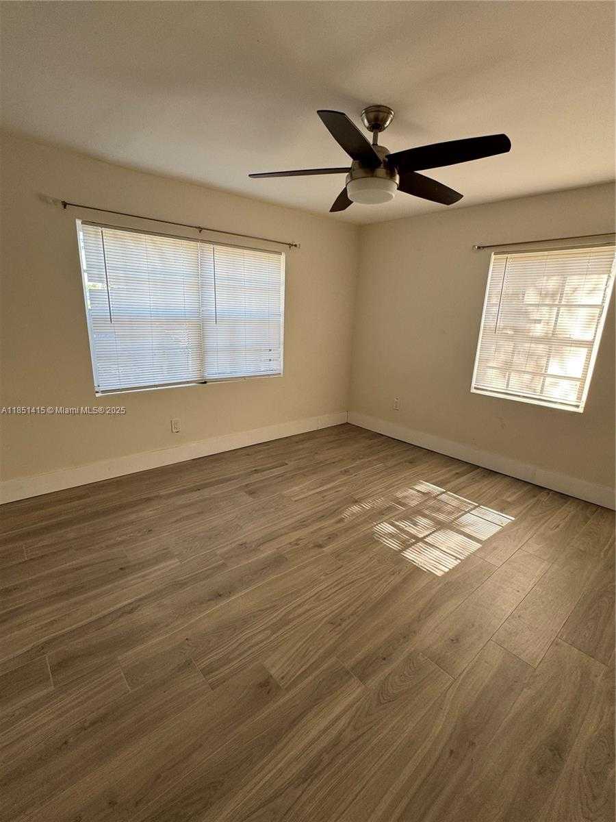 Small Image of 1767 NORTH WEST 93RD ST, Miami Number 19