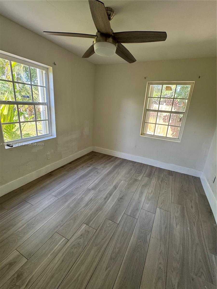Small Image of 1767 NORTH WEST 93RD ST, Miami Number 21