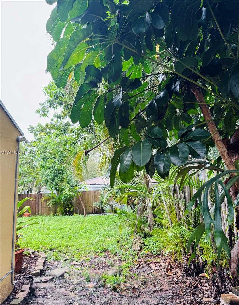 Small Image of 1767 NORTH WEST 93RD ST, Miami Number 26