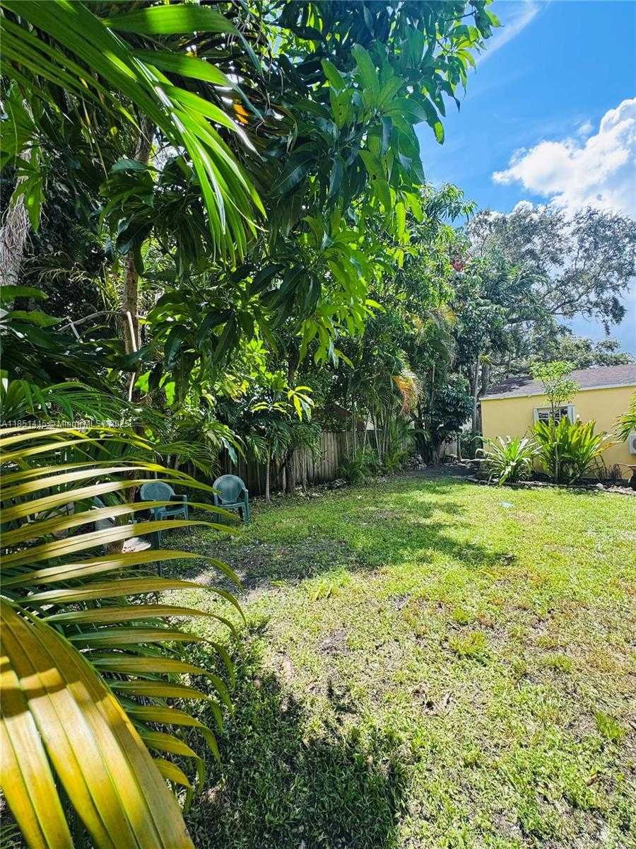 Small Image of 1767 NORTH WEST 93RD ST, Miami Number 33