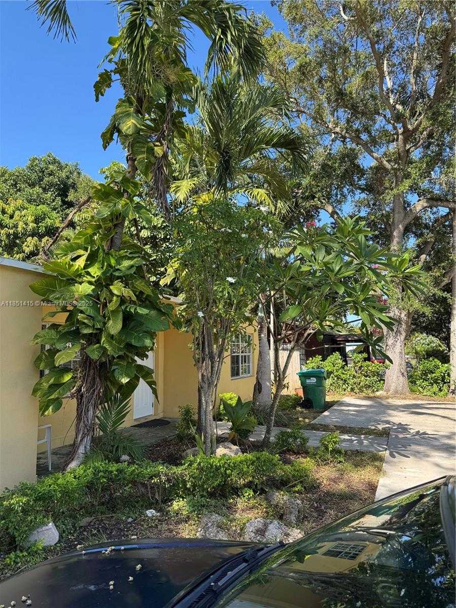 Small Image of 1767 NORTH WEST 93RD ST, Miami Number 5