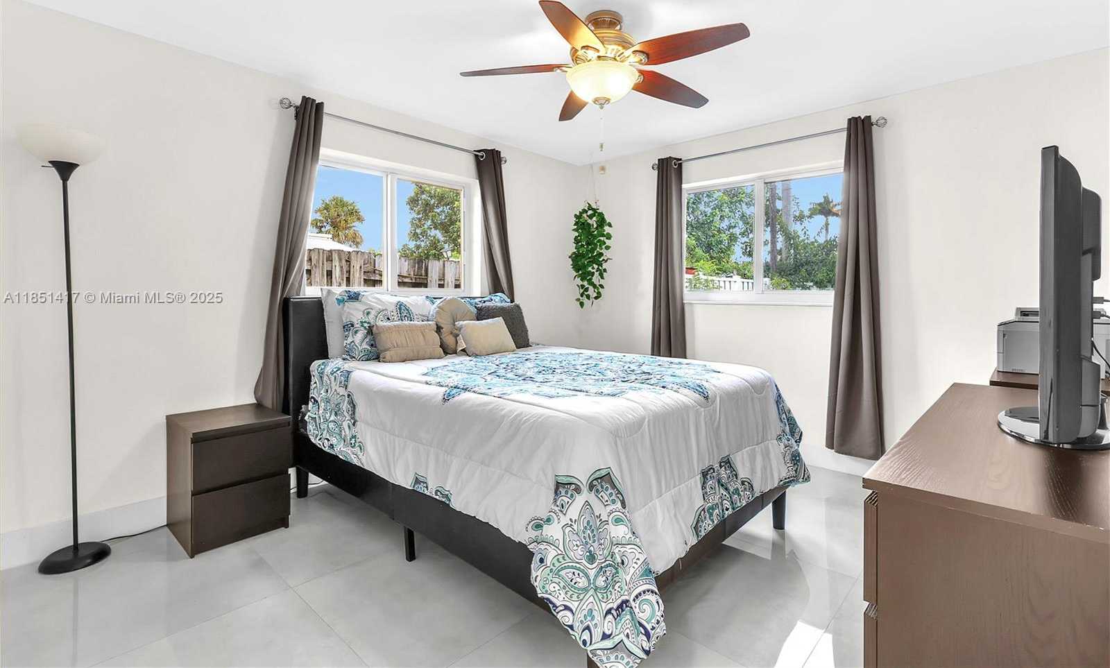 Small Image of 6531 NORTH WEST 24TH PL, Sunrise Number 13