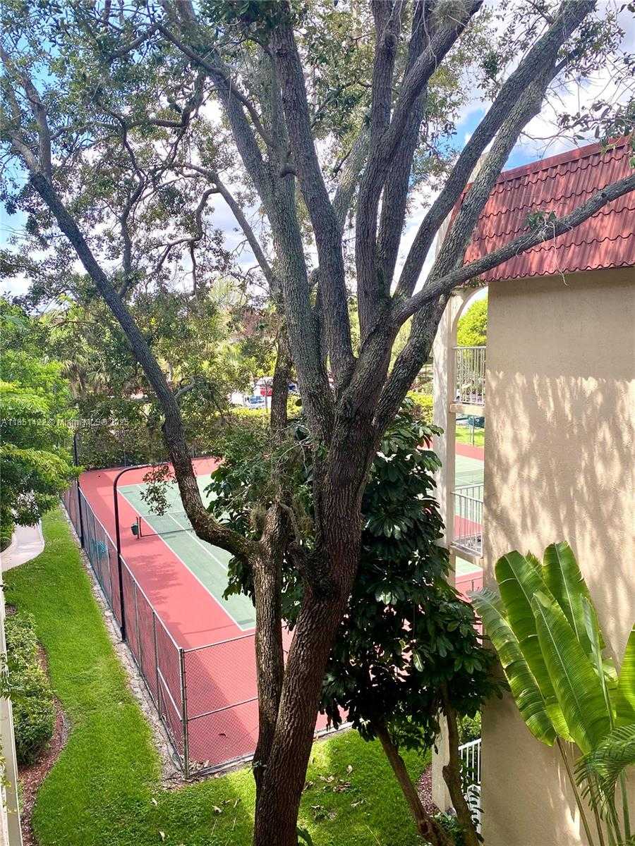 Small Image of 9301 SOUTH WEST 92ND AVE #406C, Miami Number 3