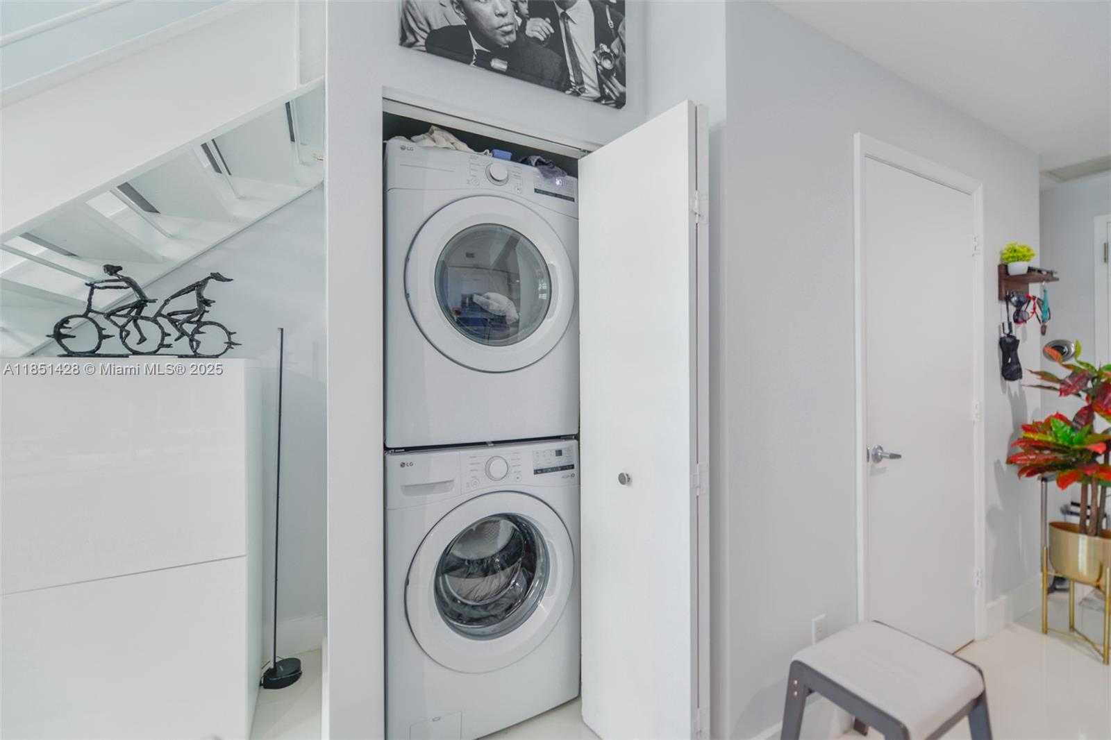Small Image of 60 SOUTH WEST 13TH ST #2404, Miami Number 10