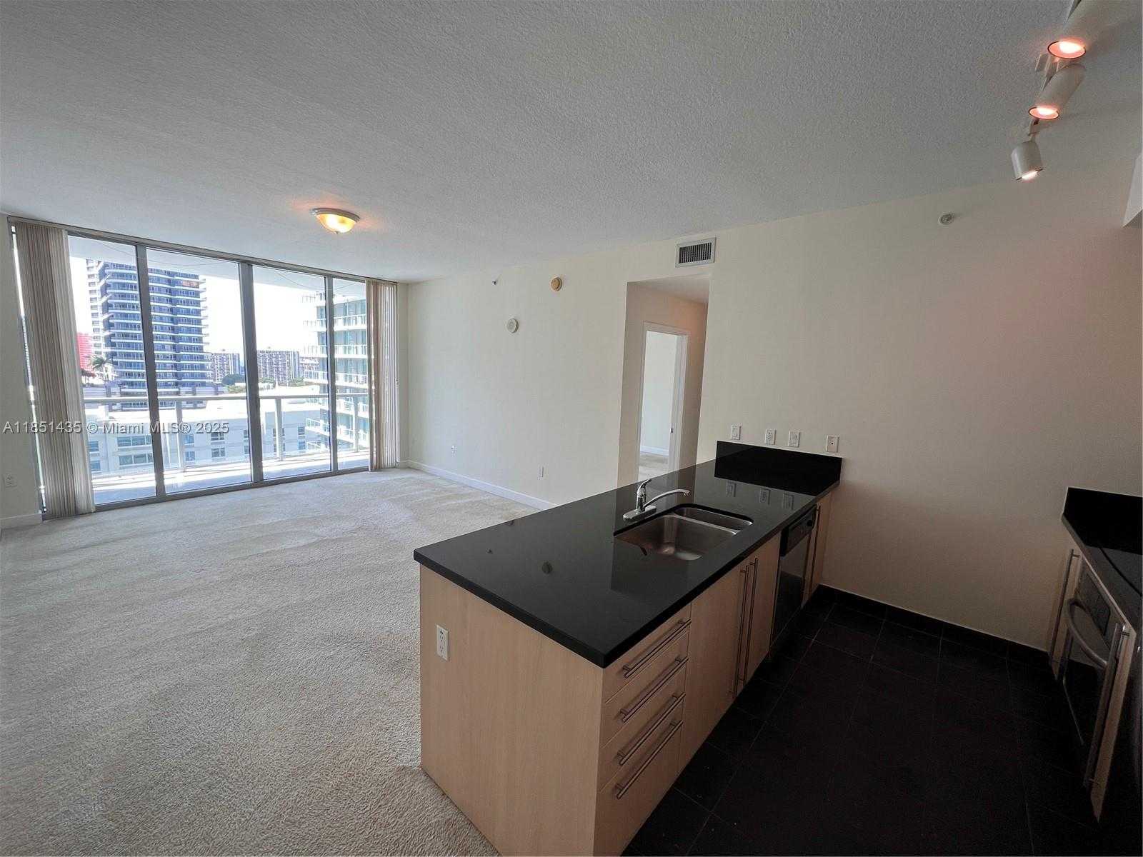 Small Image of 1111 SOUTH WEST 1ST AVE #2118-N, Miami Number 3
