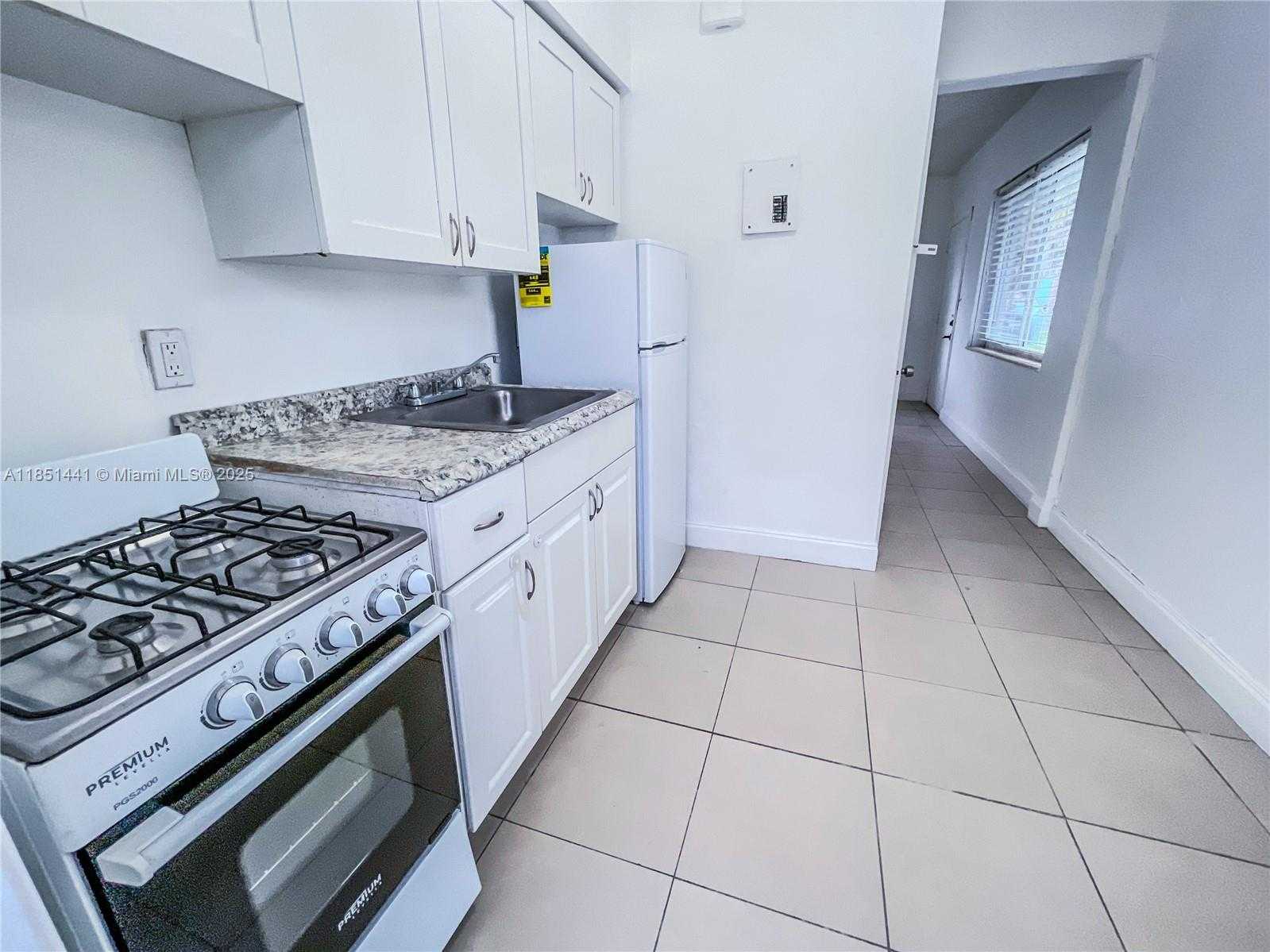 Small Image of 2499 SOUTH WEST 27TH ST #9, Miami Number 7