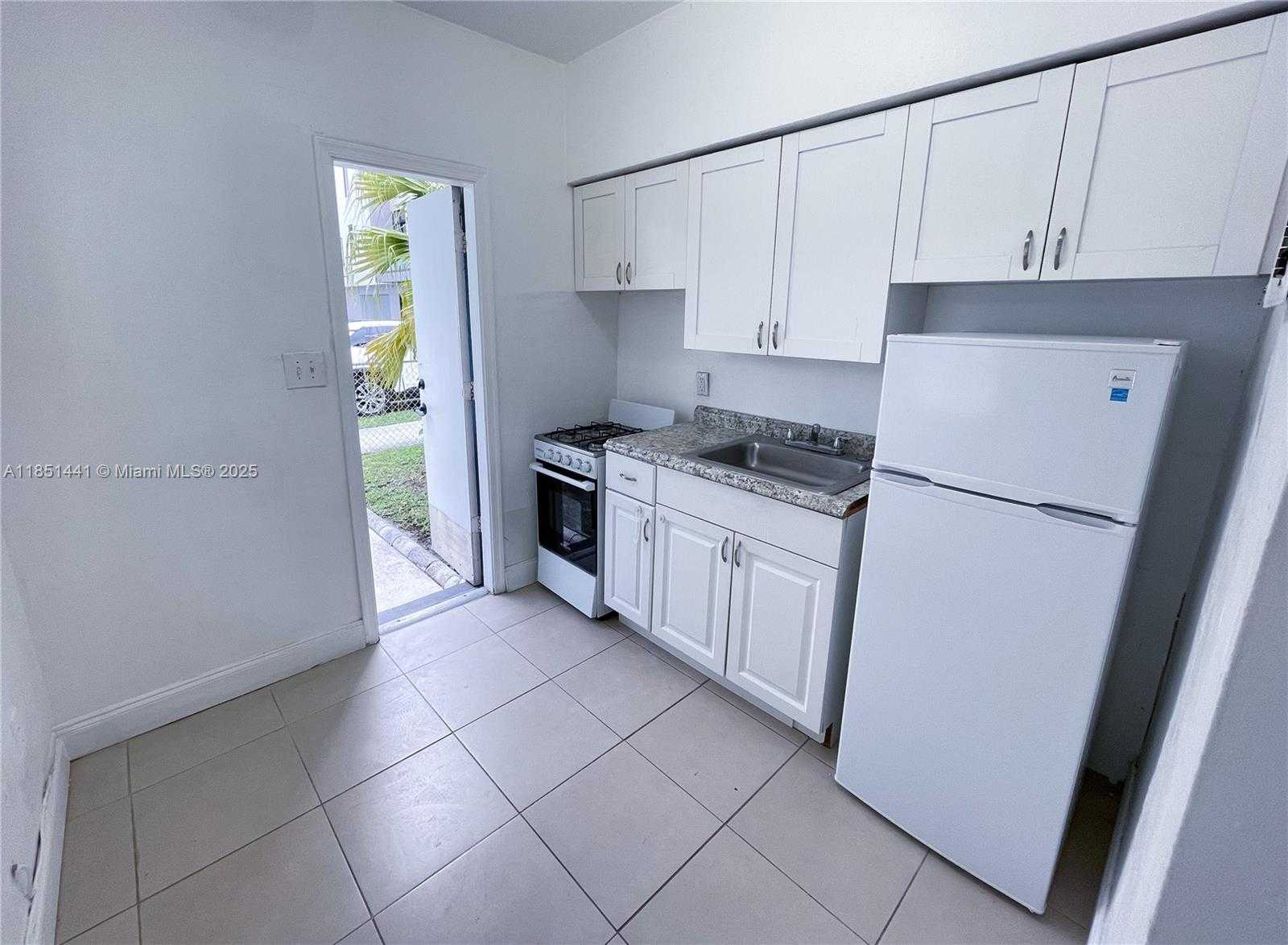 Small Image of 2499 SOUTH WEST 27TH ST #9, Miami Number 8